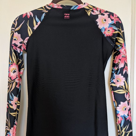 NWOT Women's Billabong Find A Way Rashguard Size S - Picture 2 of 5